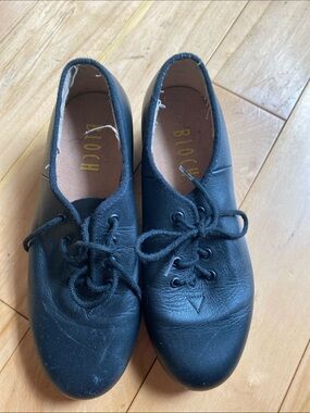 Bloch Black Leather Lace-Up Women’s Tap Shoes